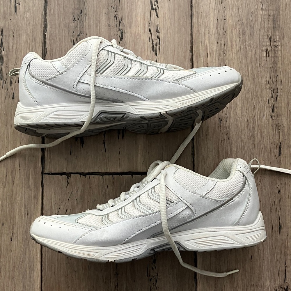 Danskin Now White gray Athletic Sneaker 7.5